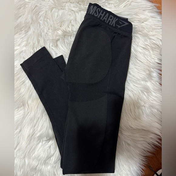 GUC Gym shark leggings,black - Picture 2 of 9